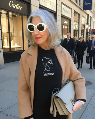 AUDREY-HEPBURN-SILHOUETTE-BLACK-SWEATSHIRT