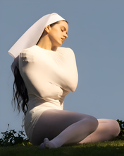 Load image into Gallery viewer, ROSALIA LUX SINGER WHITE HOODIE
