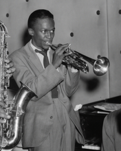 Load image into Gallery viewer, MILES DAVIS STYLE ICON Black Hoodie